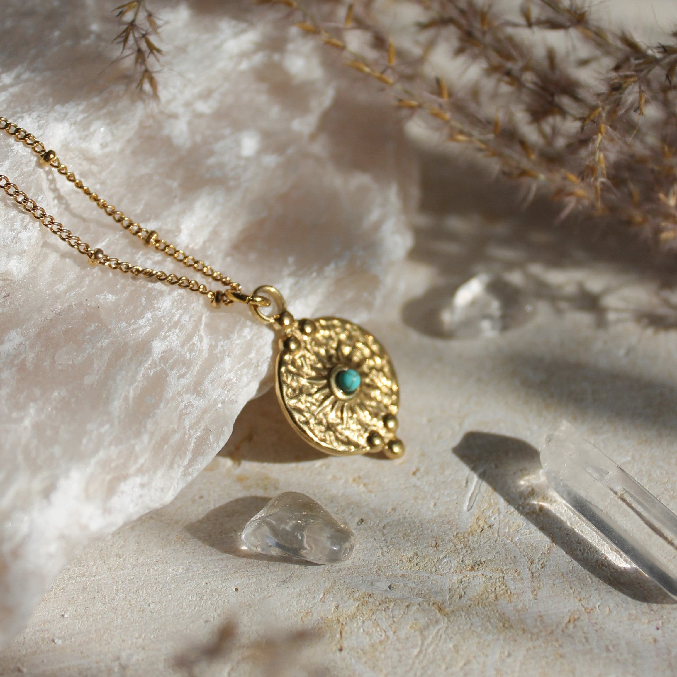 Türkis Edelsteinanhänger Boho Kette goldfarben