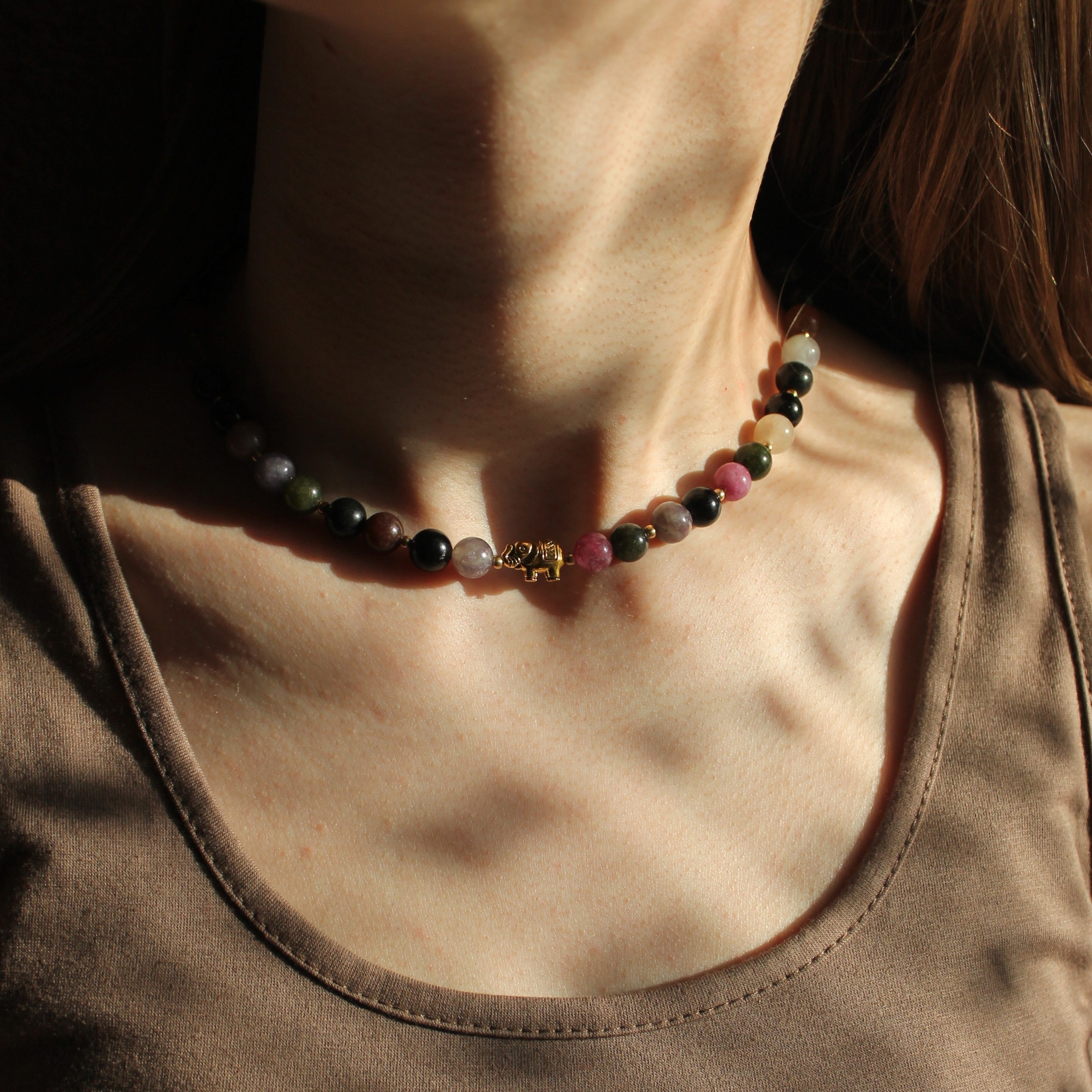 Turmalin Edelsteinkette mit Elefant goldfarben