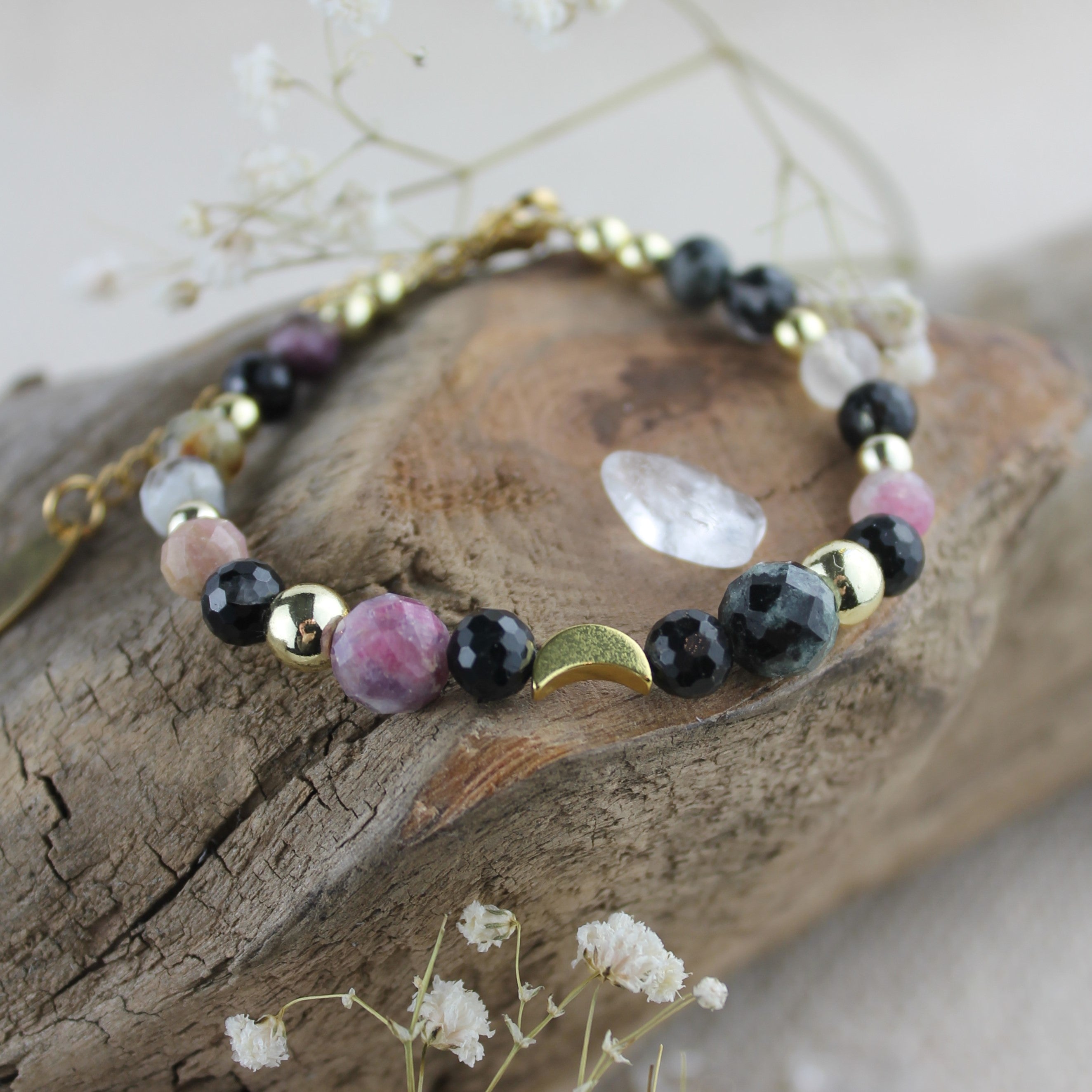 Turmalin mit Mond Edelsteinarmband mit Verschluss goldfarben