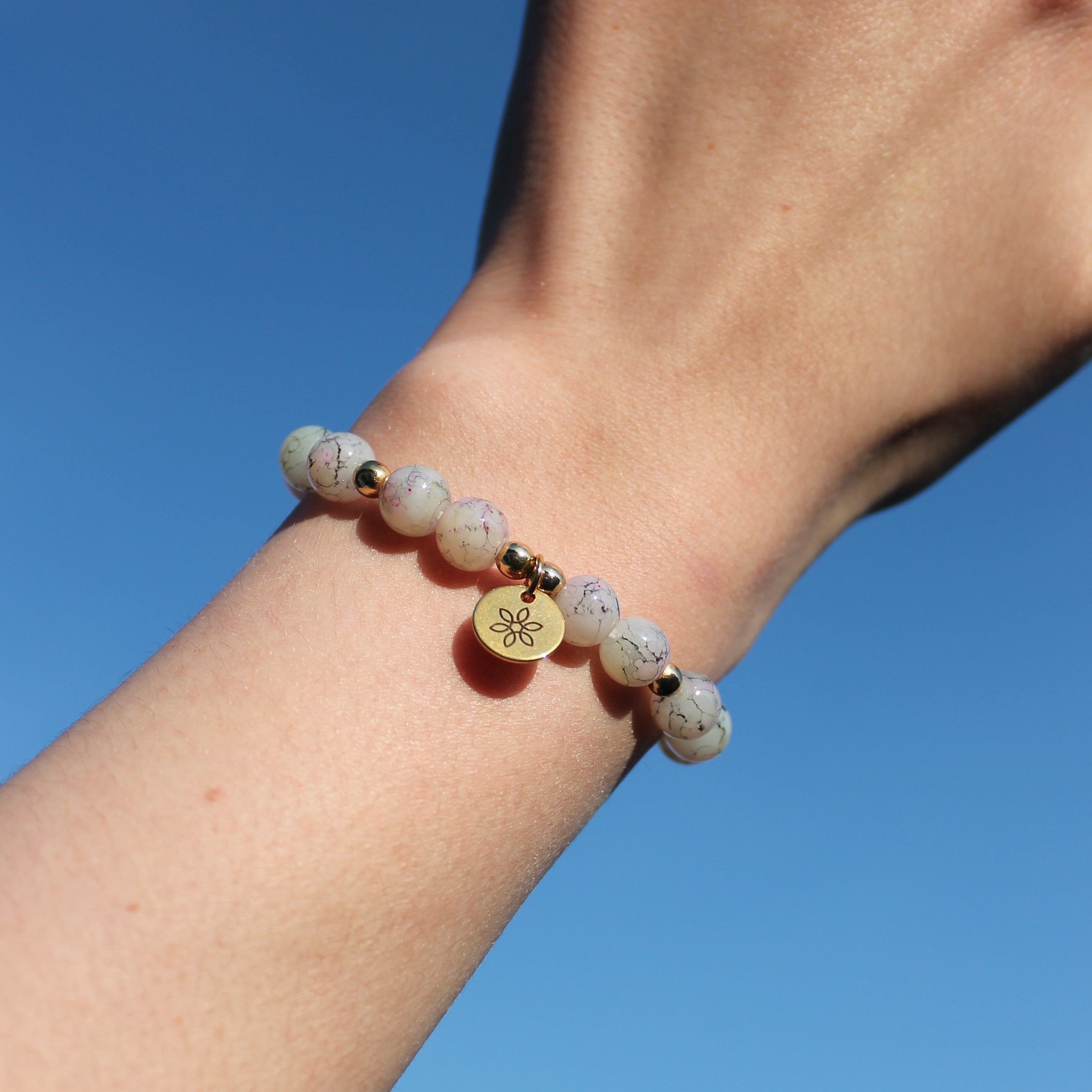 Perlenarmband lila mit Hämatit goldfarben