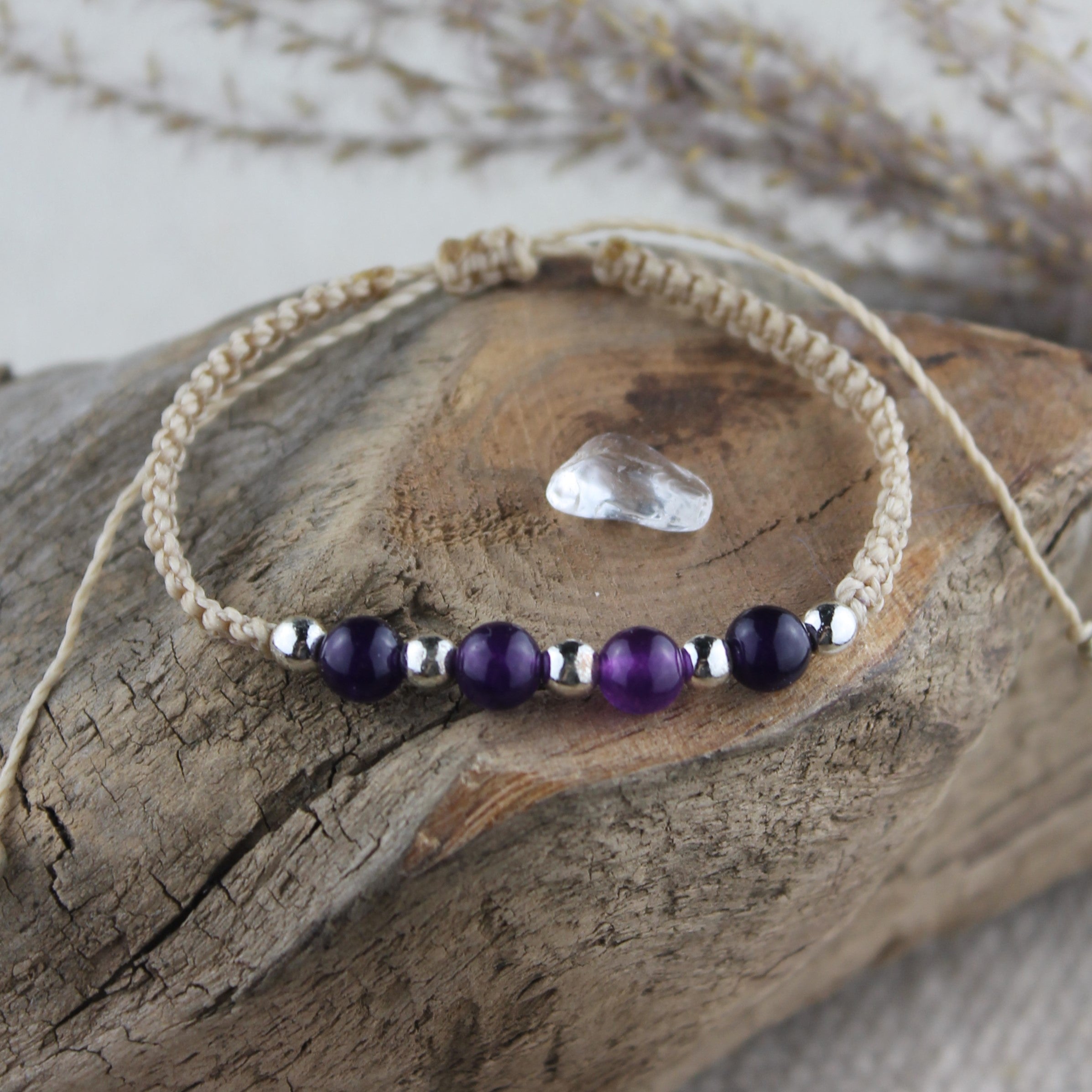 MEDEA Amethyst Edelsteinarmband Makramee personalisiert gold- oder silberfarben