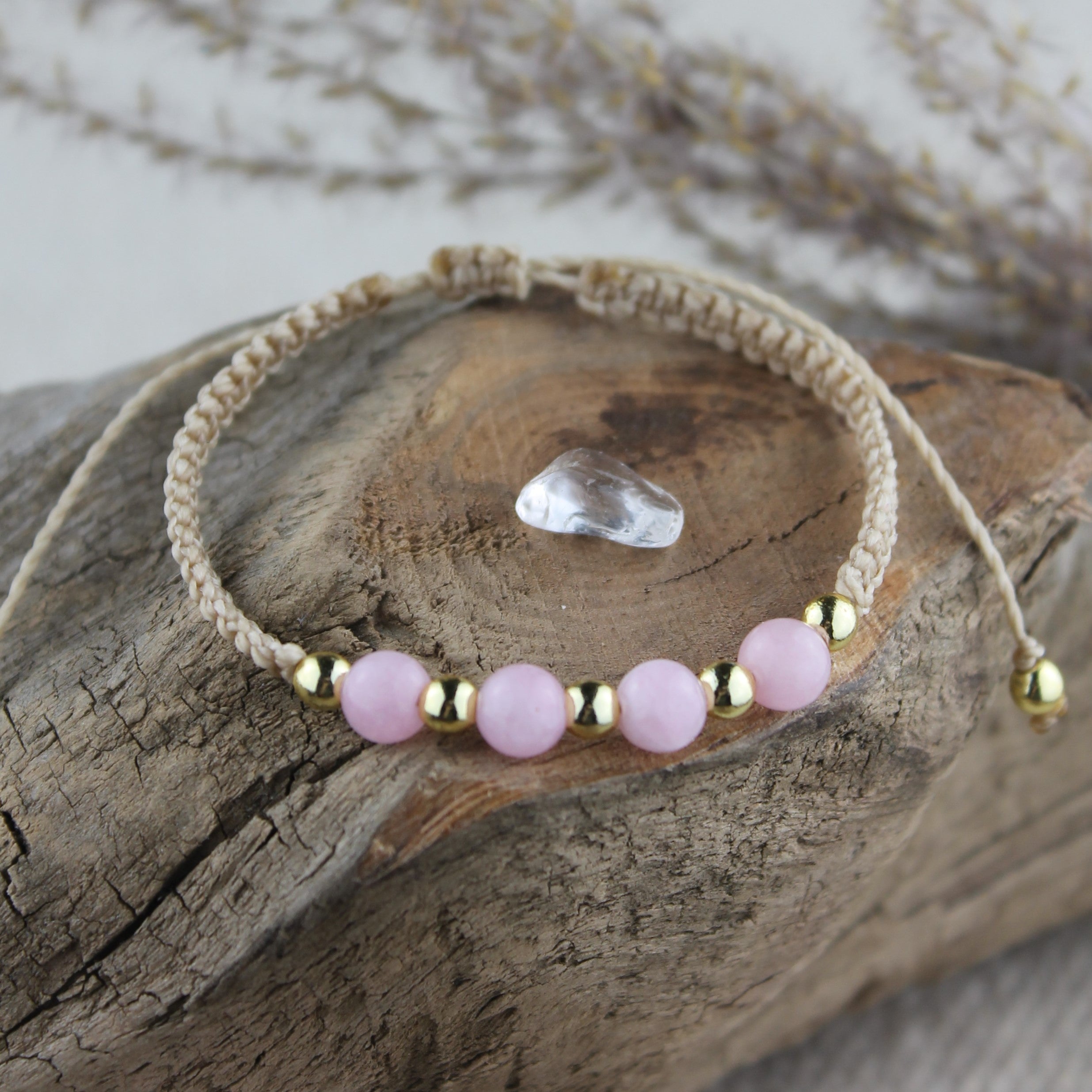 MEDEA Kunzit Edelsteinarmband Makramee personalisiert gold- oder silberfarben