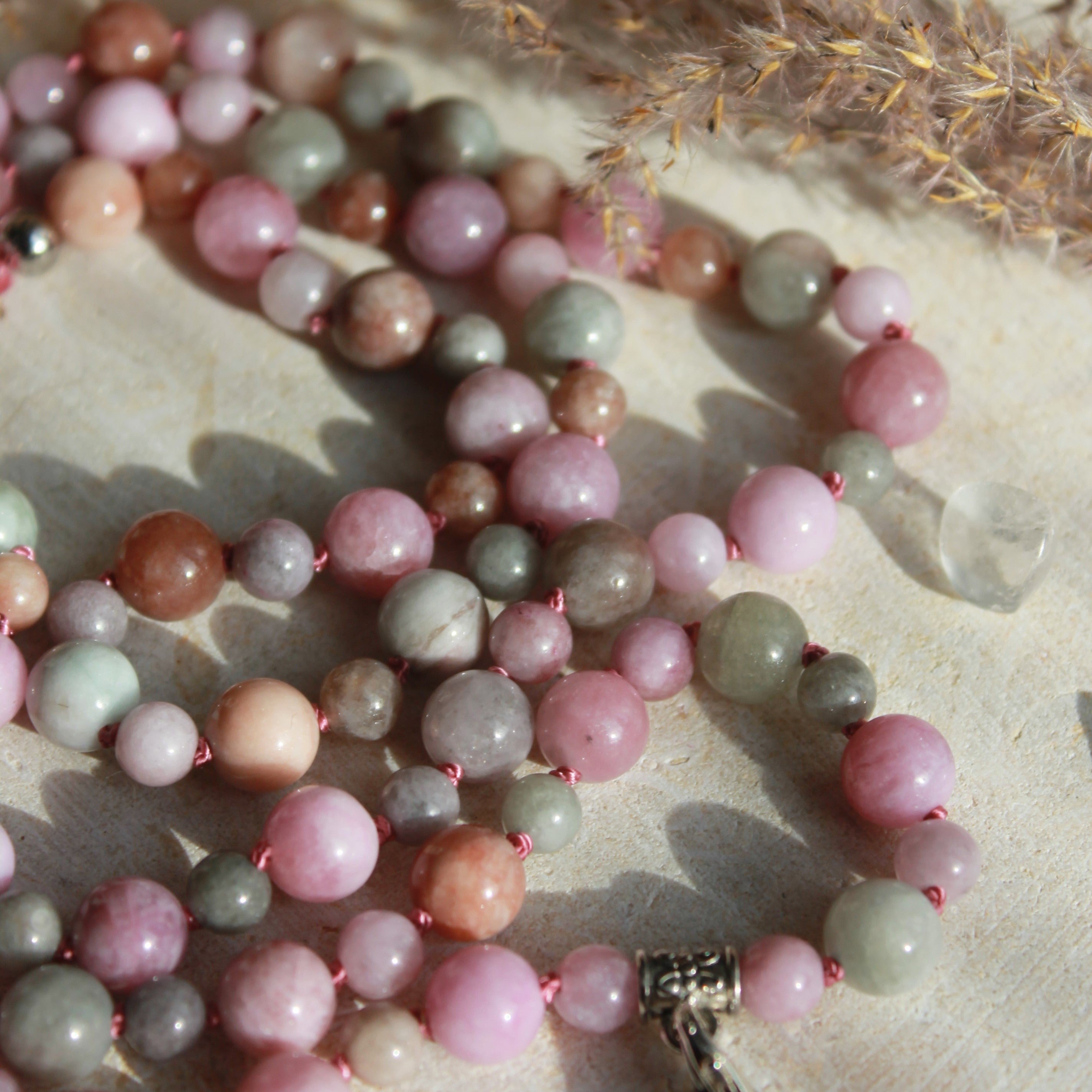 Rosa Jade Mala silberfarben