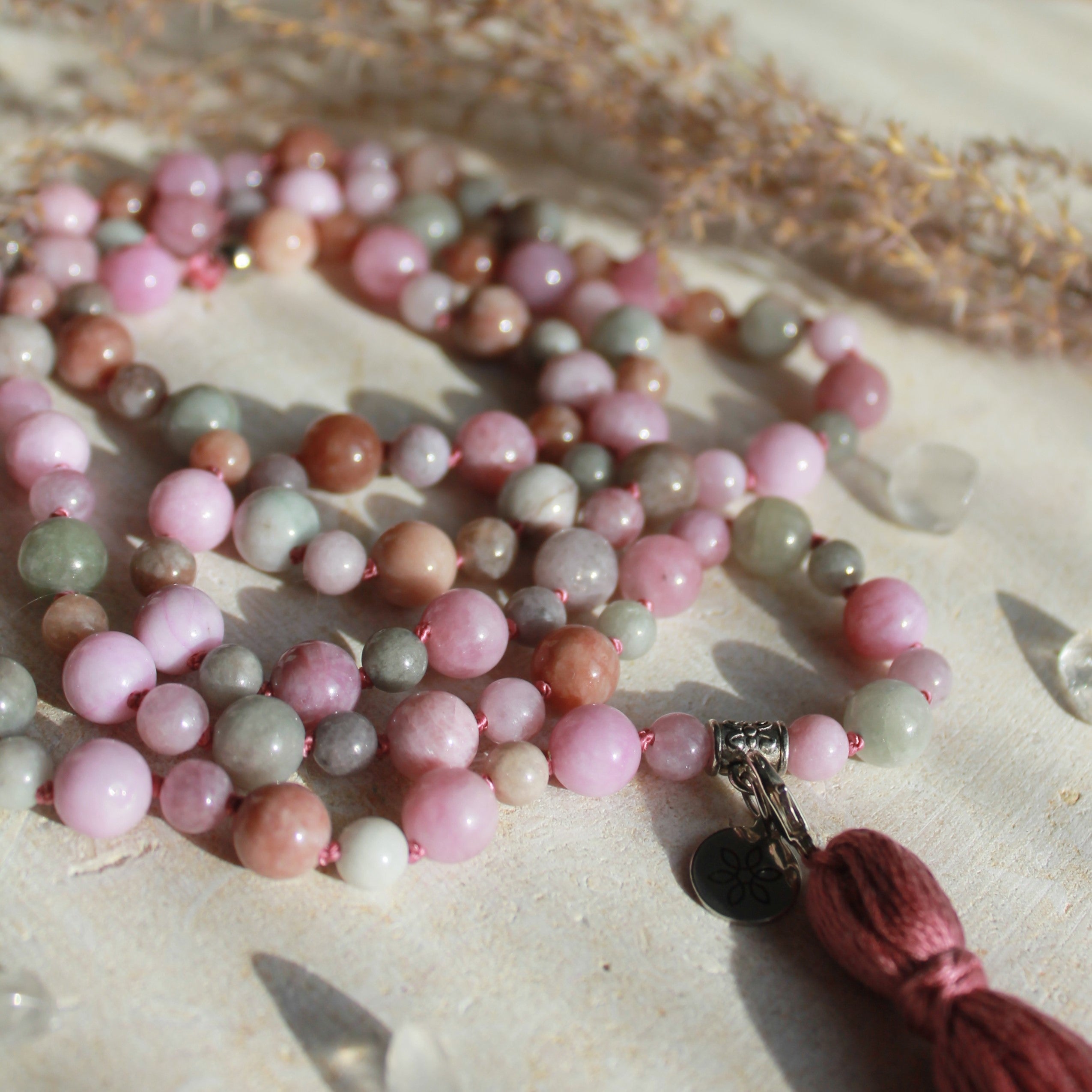 Rosa Jade Mala silberfarben