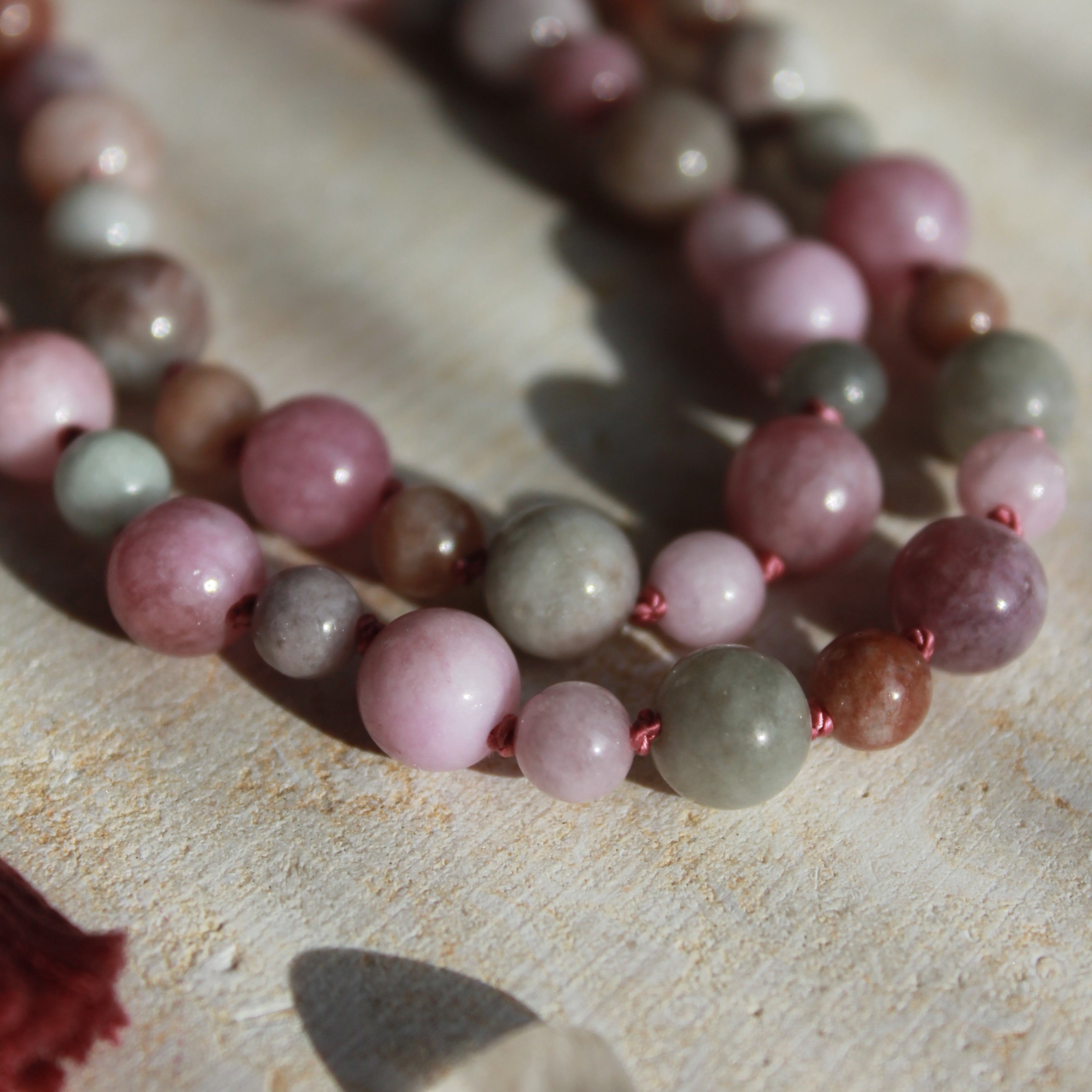 Rosa Jade Mala silberfarben