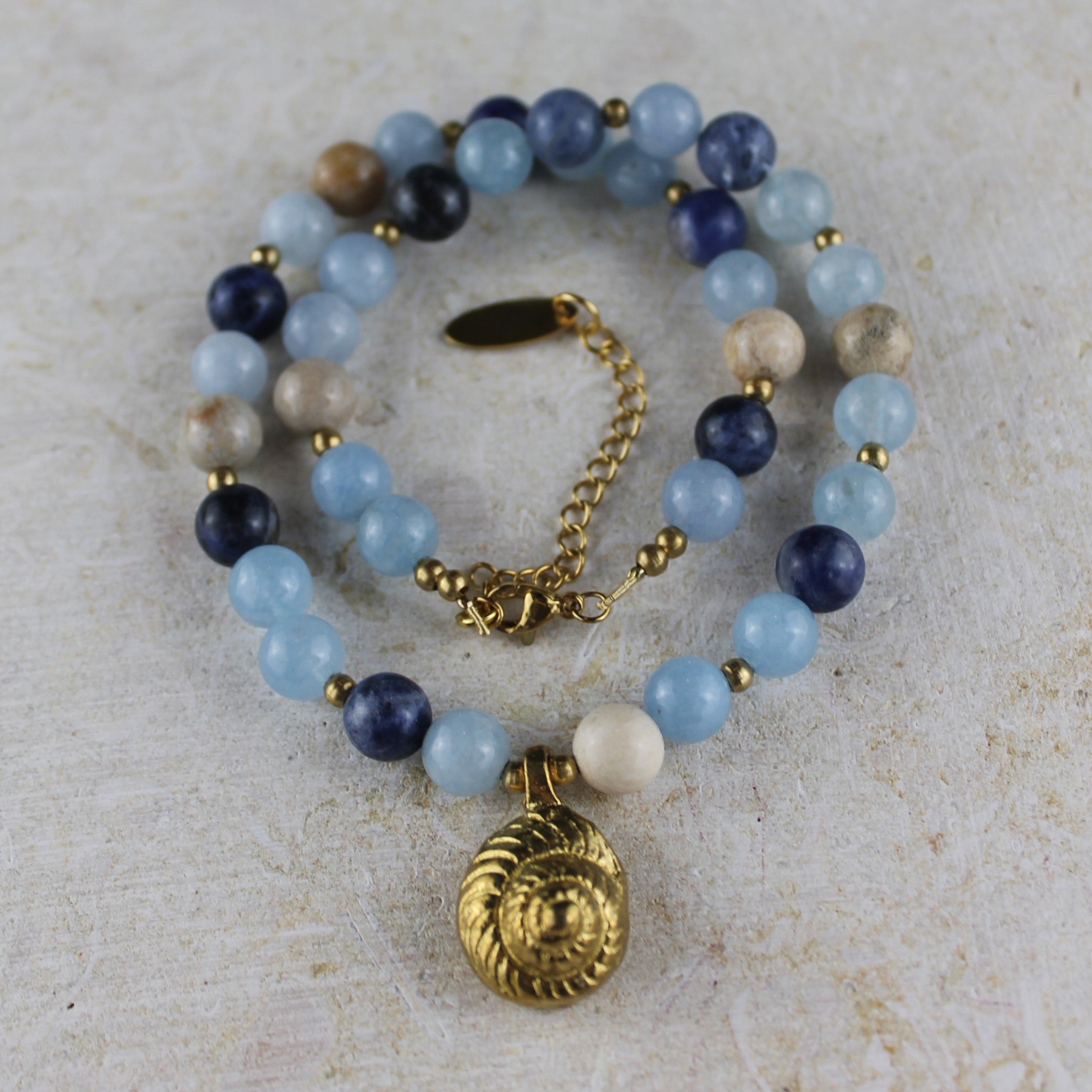 Aquamarin Jaspis Lapislazuli Choker Kette mit Messinganhänger goldfarben