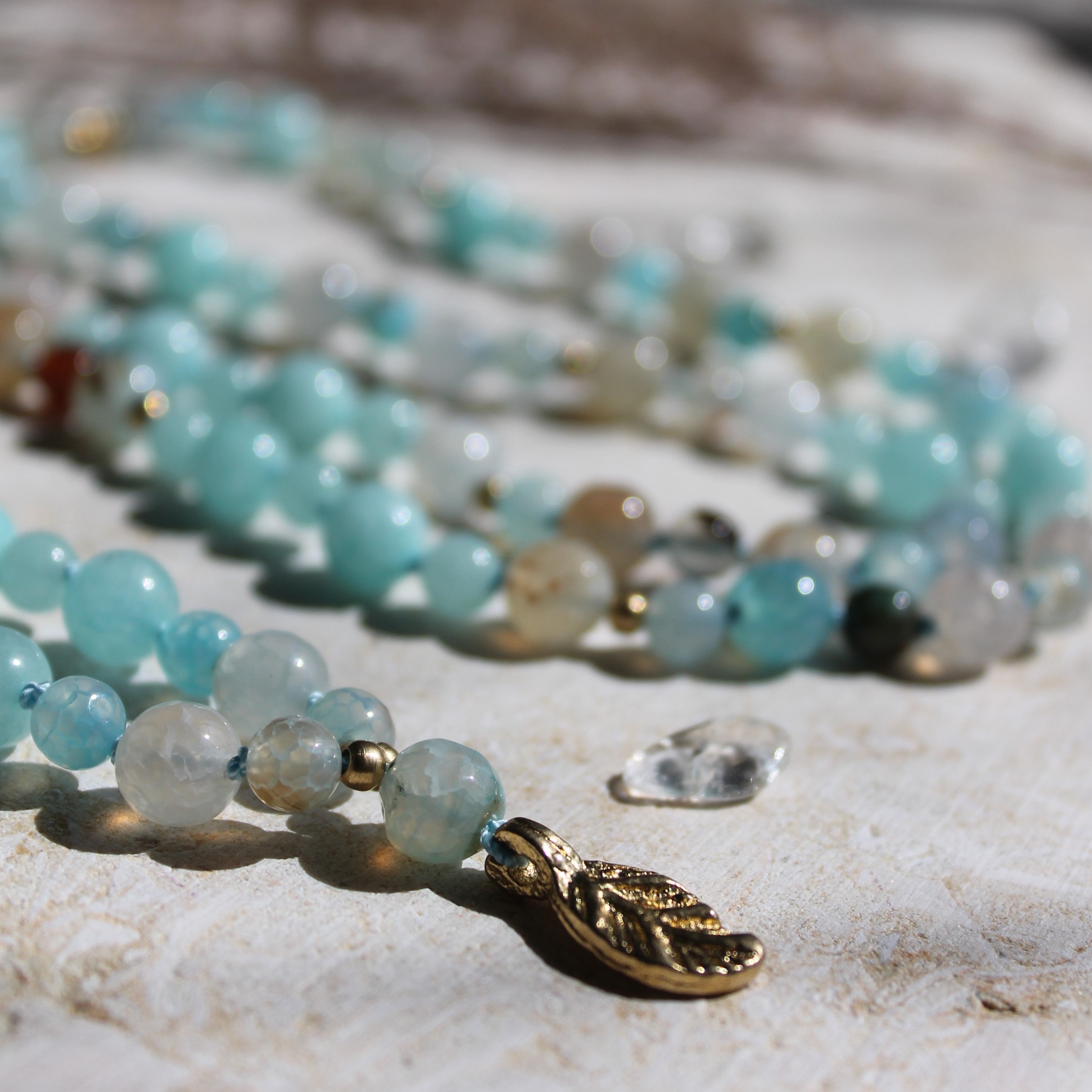 Achat, Jade Mala goldfarben
