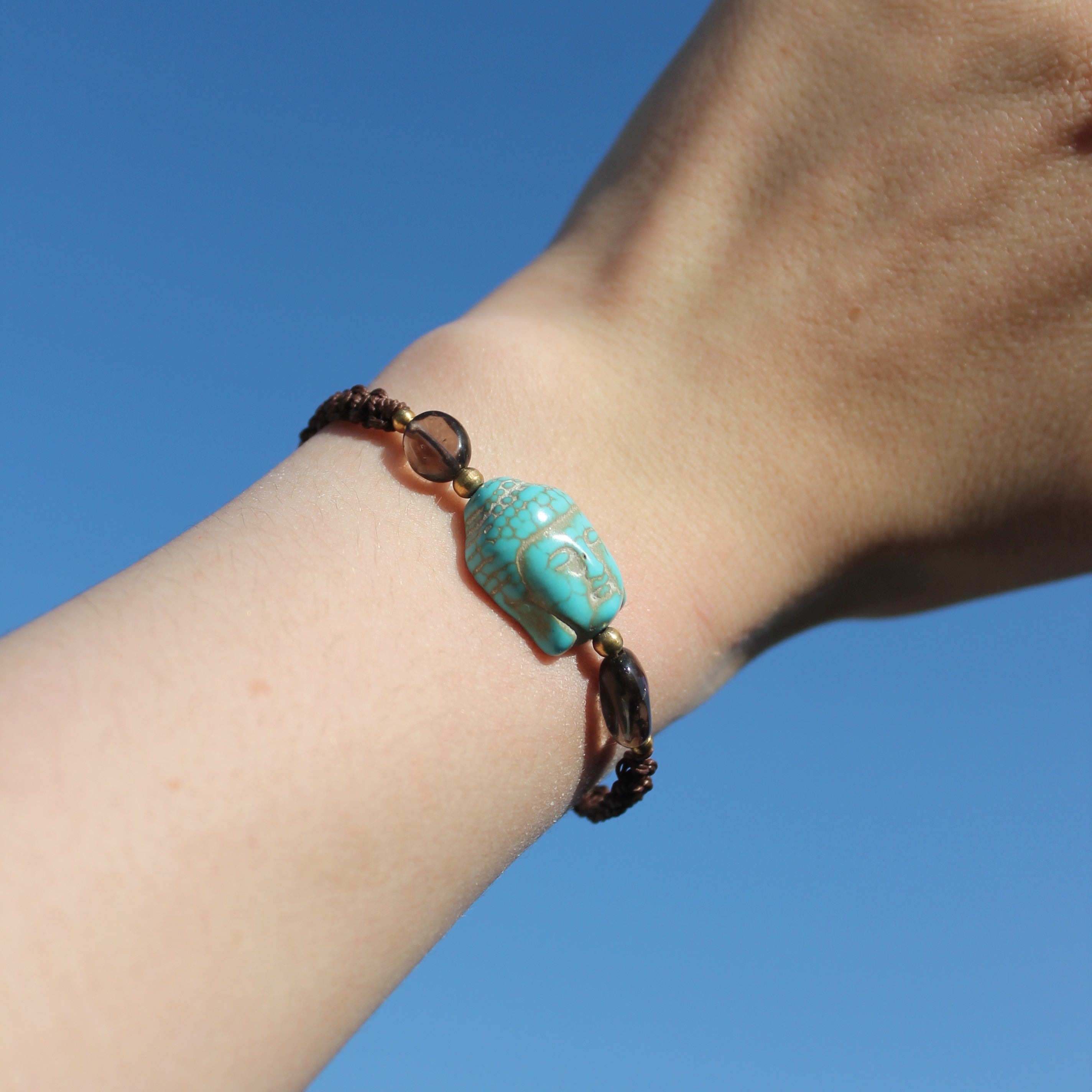 Rauchquarz mit Buddha Edelsteinarmband Makramee goldfarben