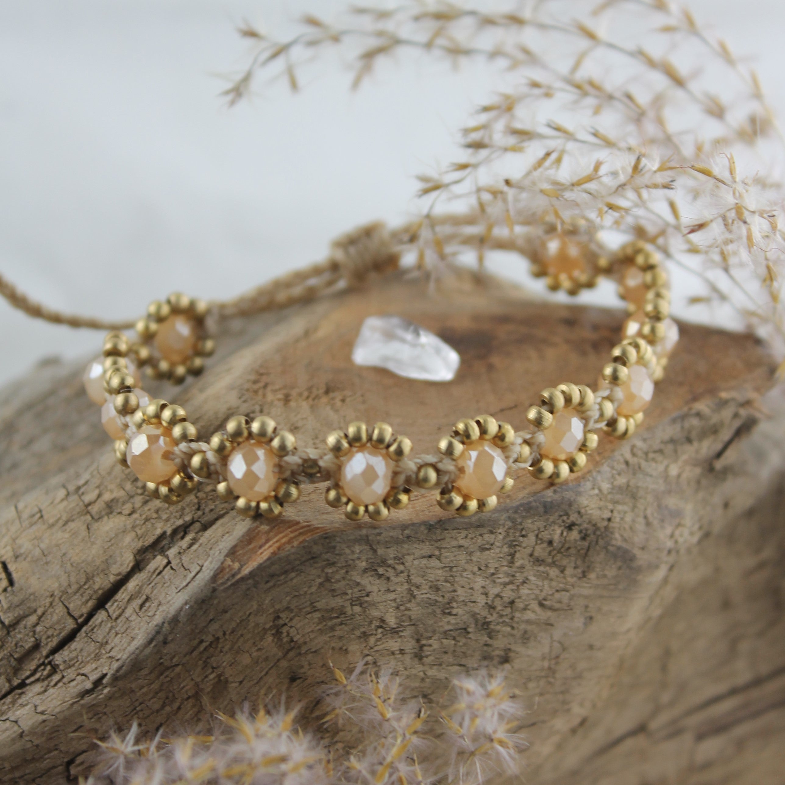 SONA APRICOT Armband Makramee goldfarben