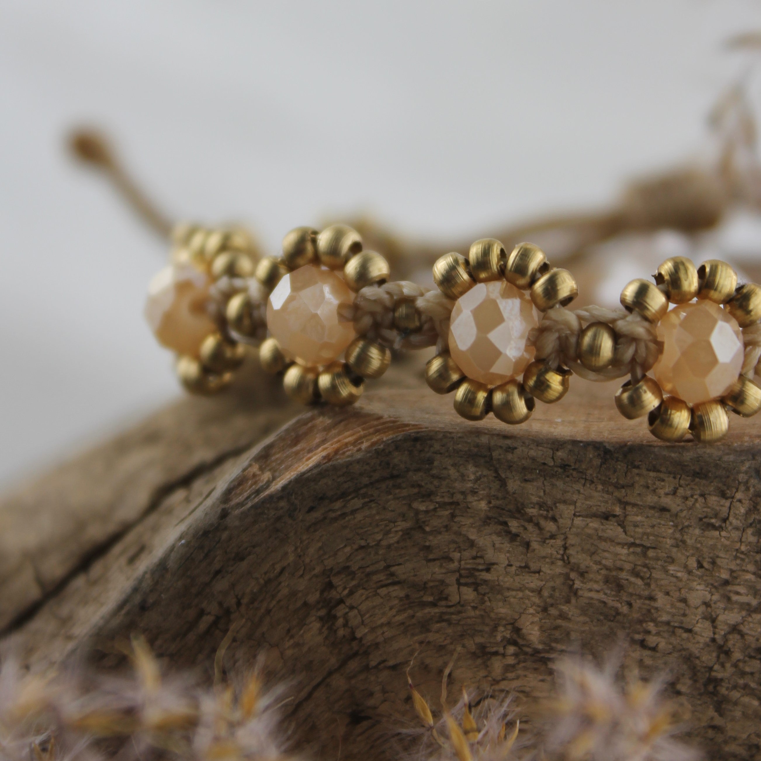 SONA APRICOT Armband Makramee goldfarben