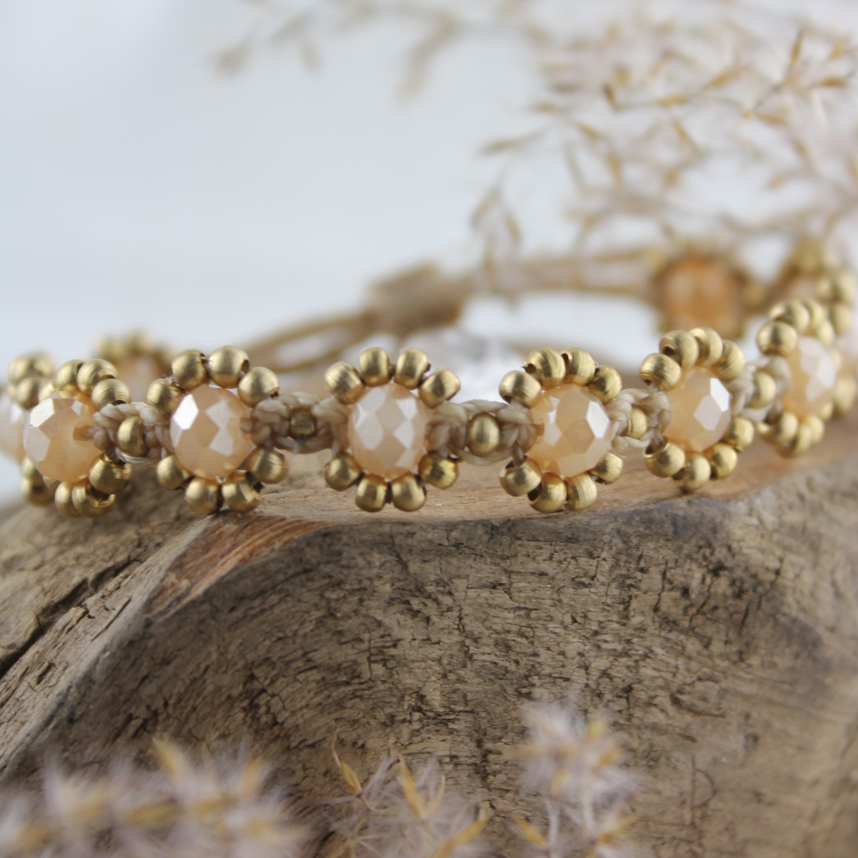 SONA APRICOT Armband Makramee goldfarben