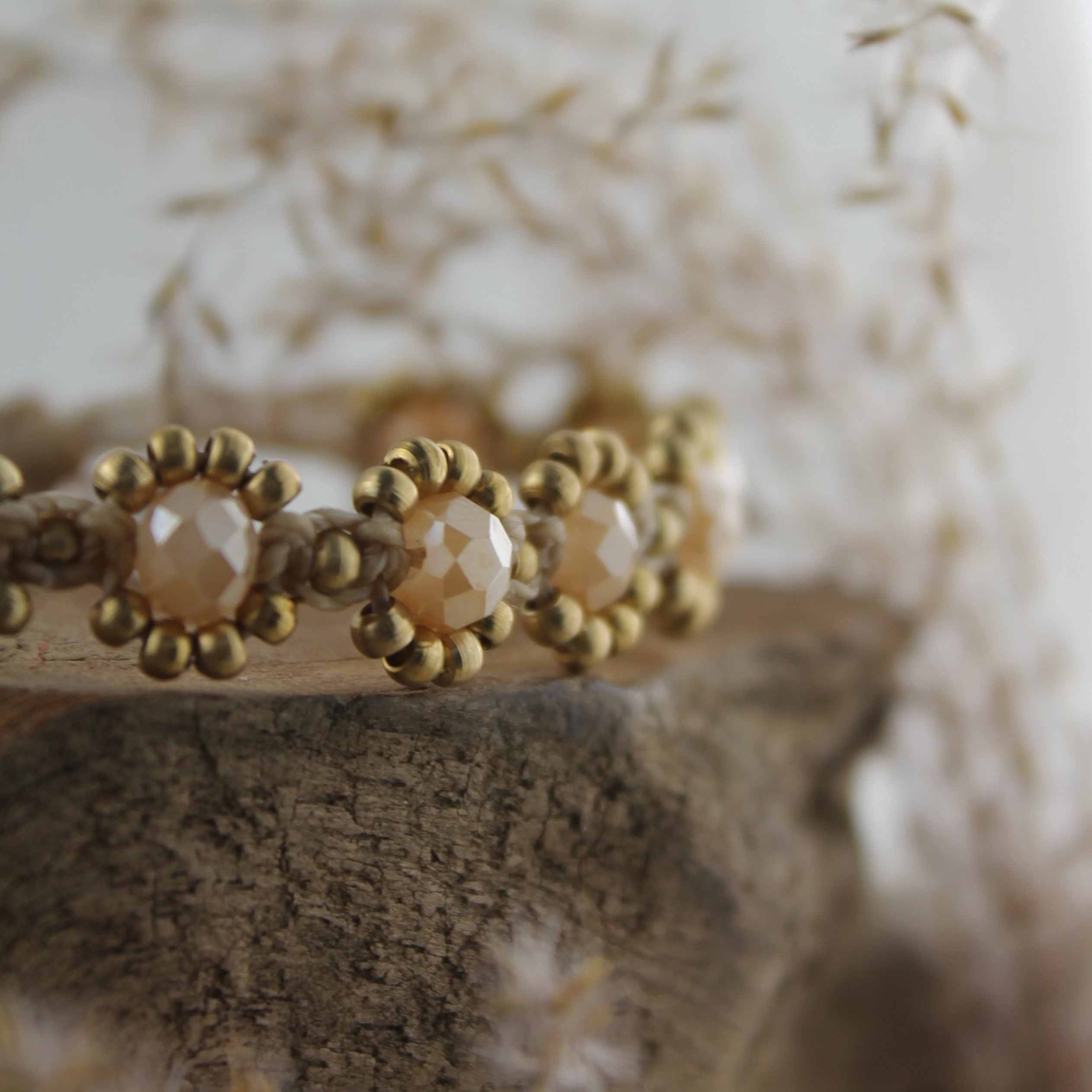 SONA APRICOT Armband Makramee goldfarben