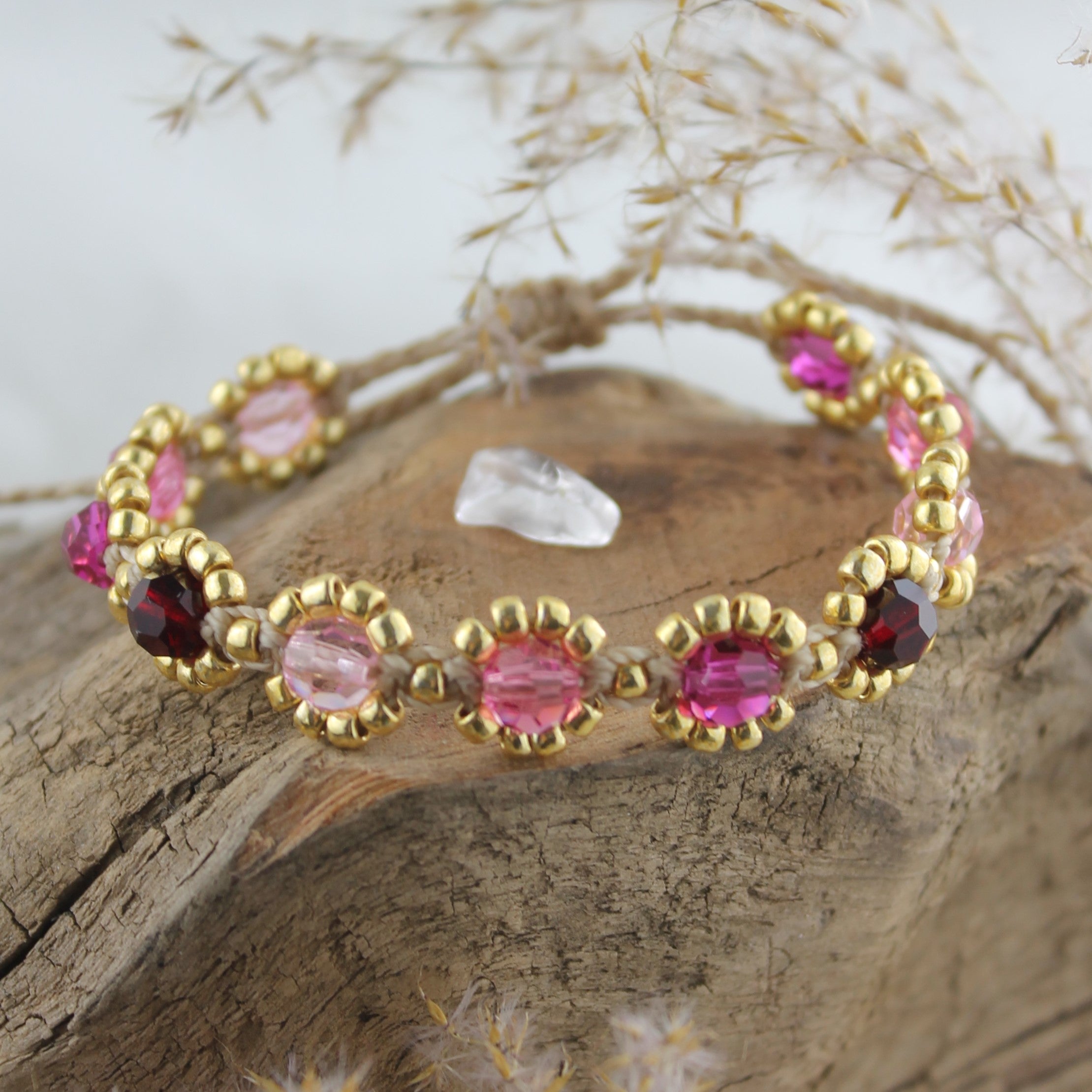 SONA FUCHSIA Armband Makramee goldfarben