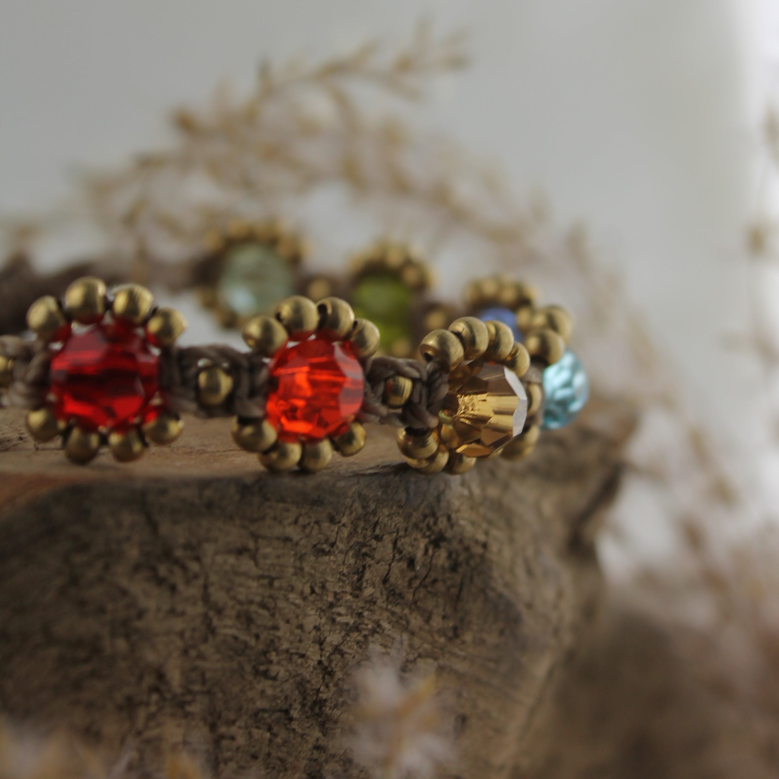 SONA IRIDA Armband Makramee goldfarben