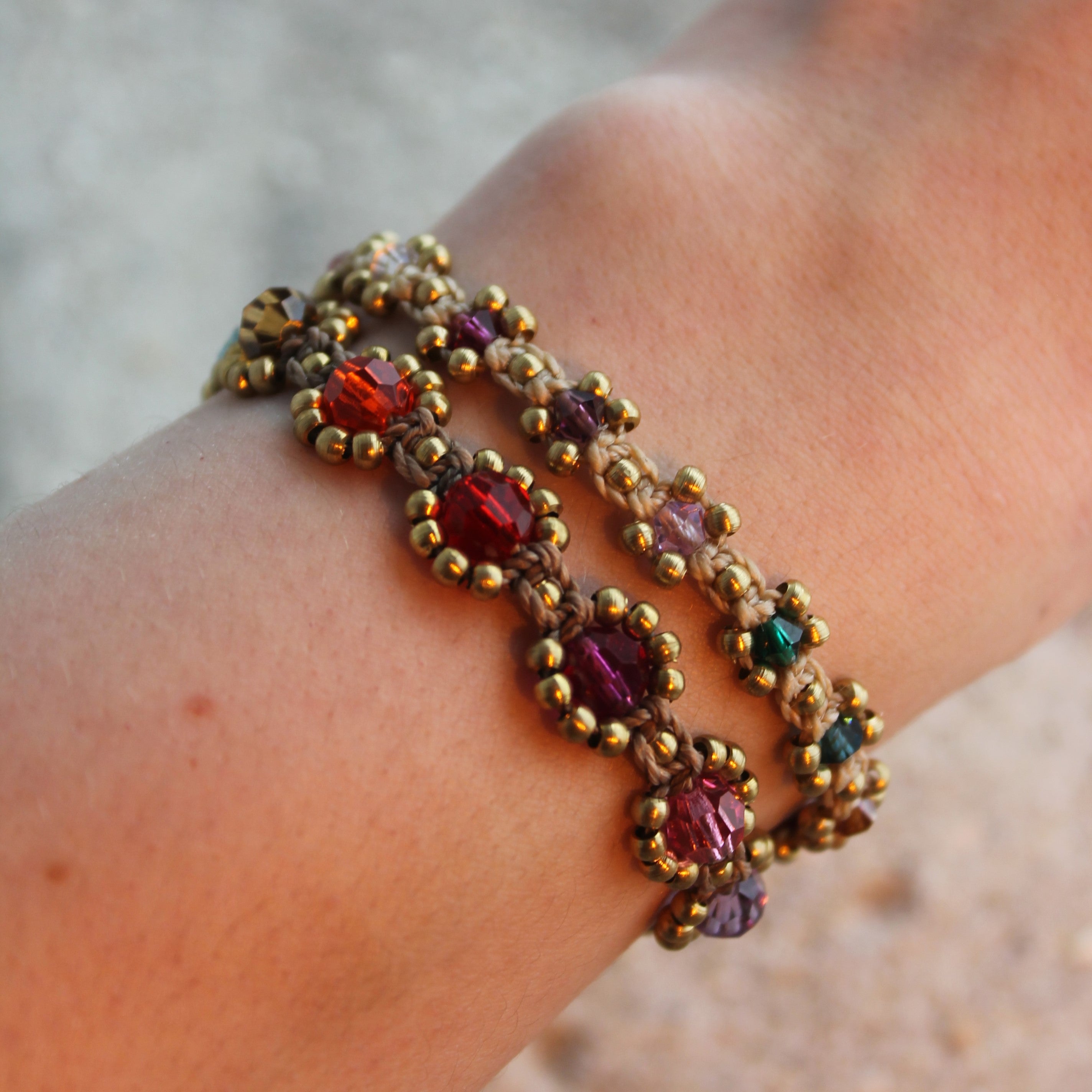 SONA IRIDA Armband Makramee goldfarben