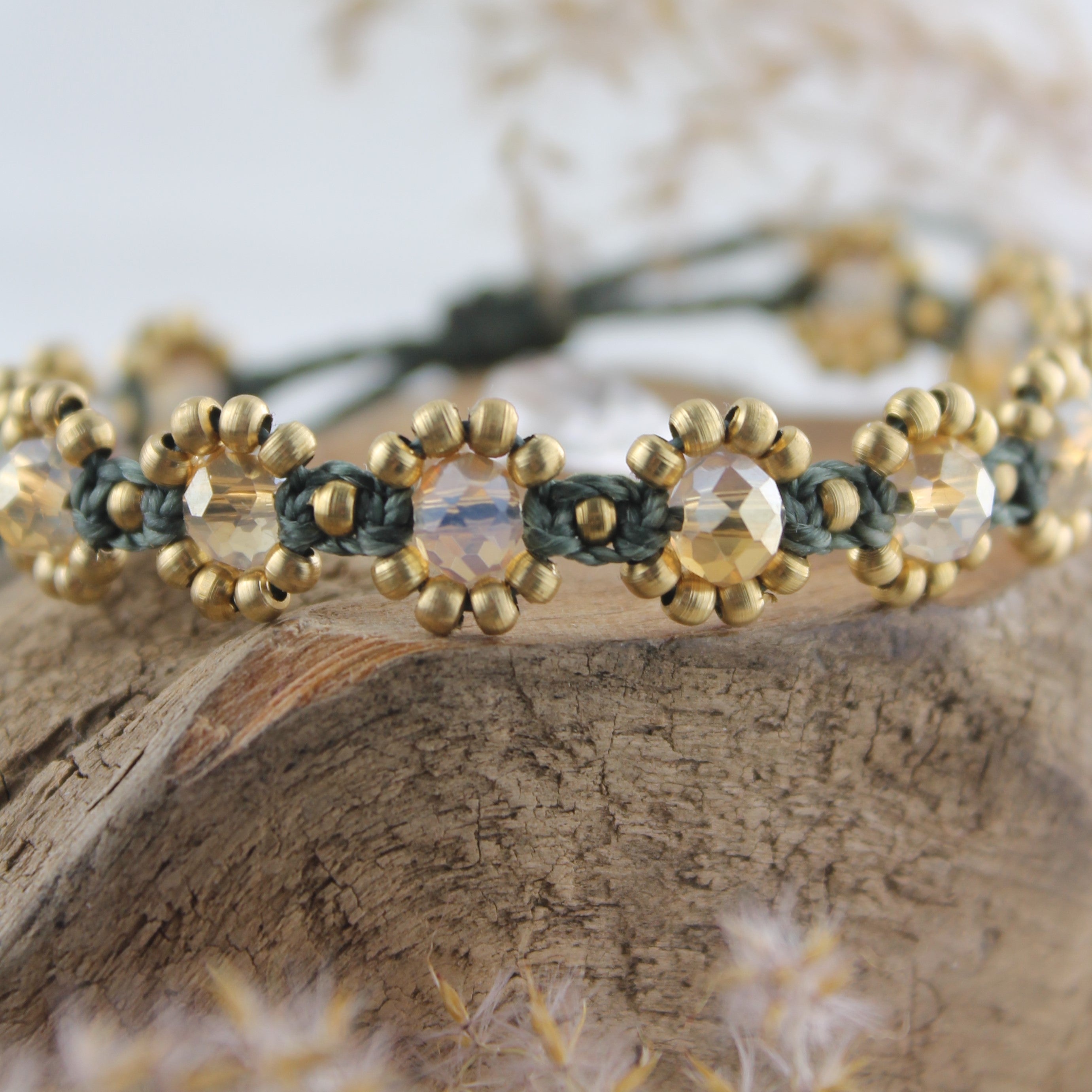 SONA OLIV Armband Makramee goldfarben