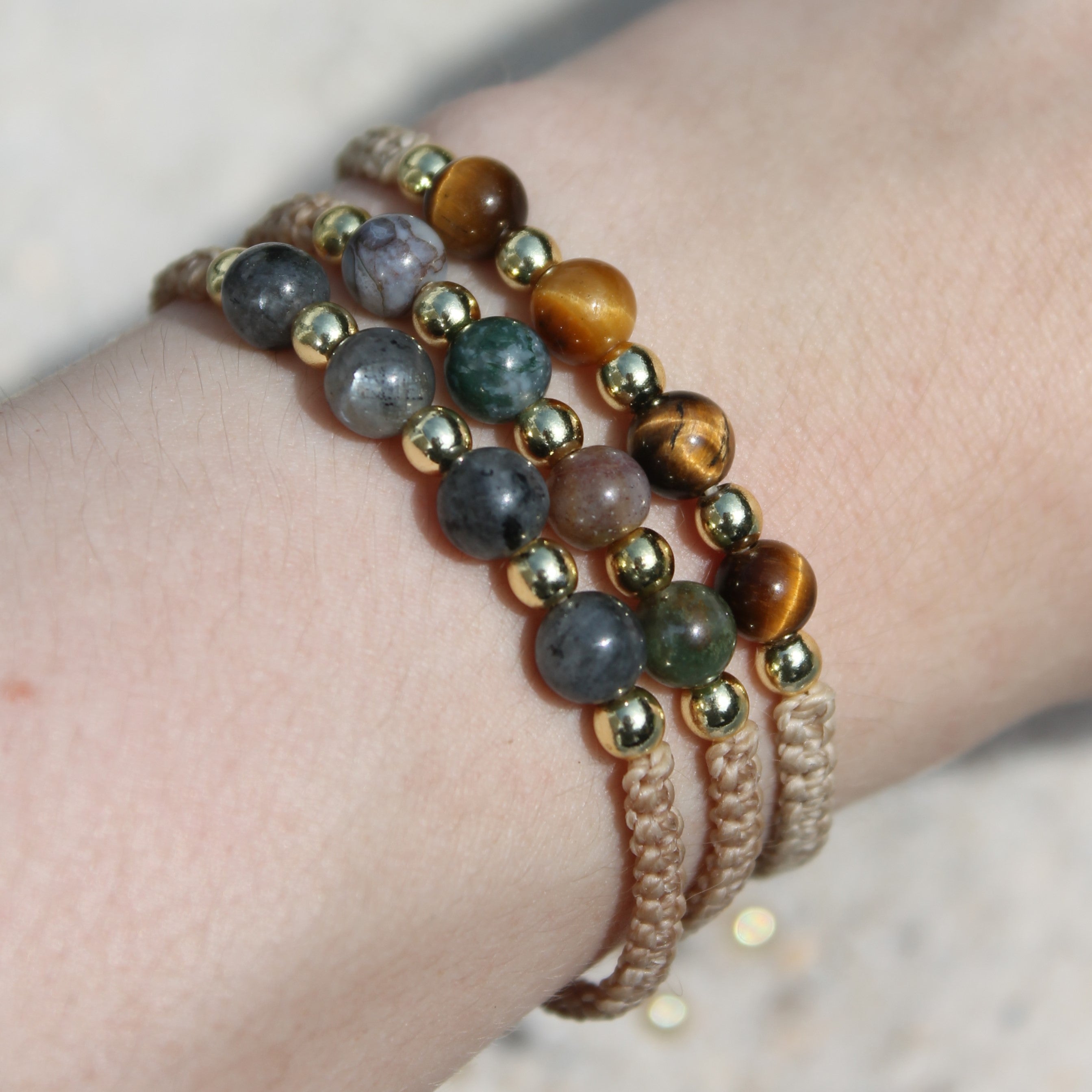 MEDEA Labradorit dark Edelsteinarmband Makramee personalisiert gold- oder silberfarben