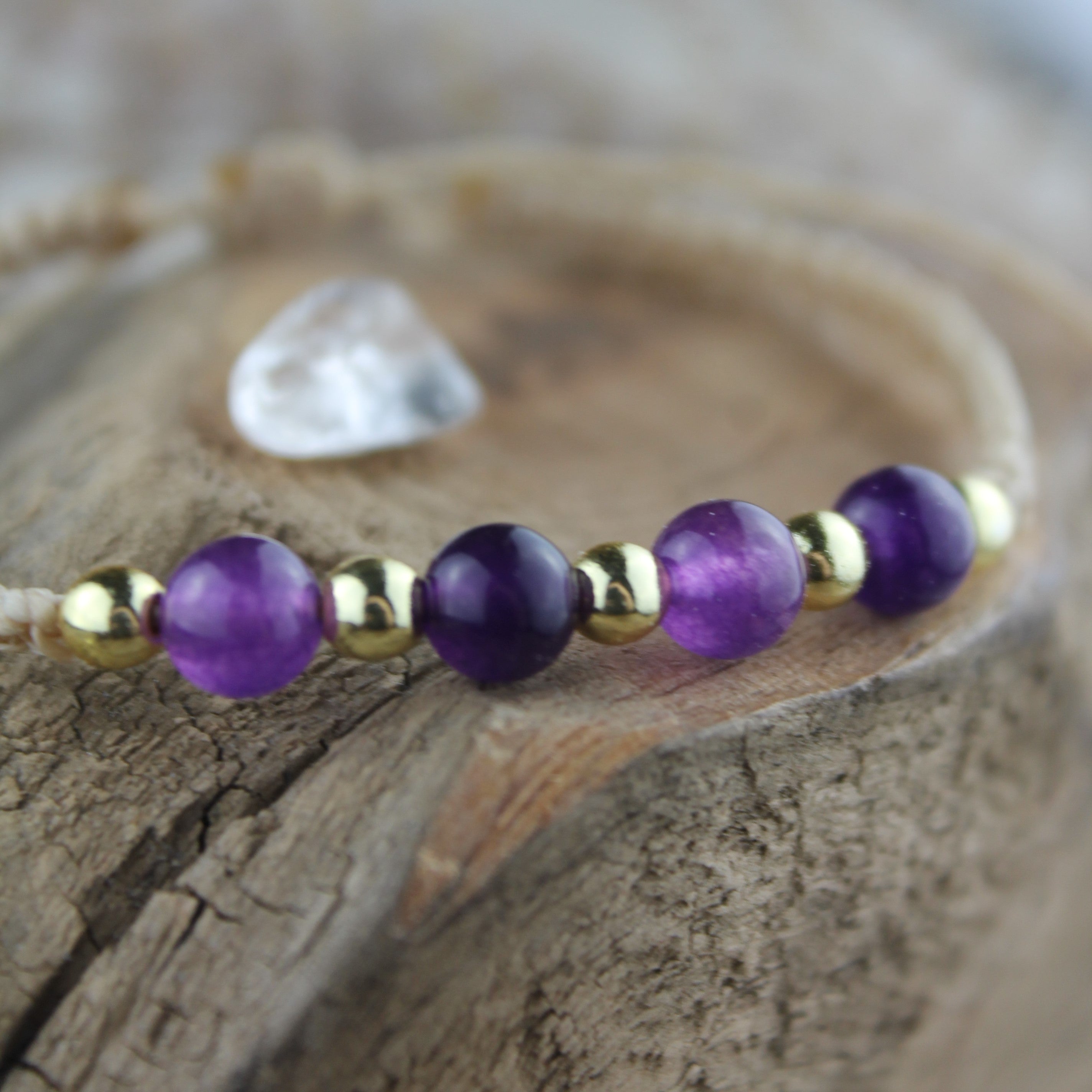MEDEA Amethyst Edelsteinarmband Makramee personalisiert gold- oder silberfarben