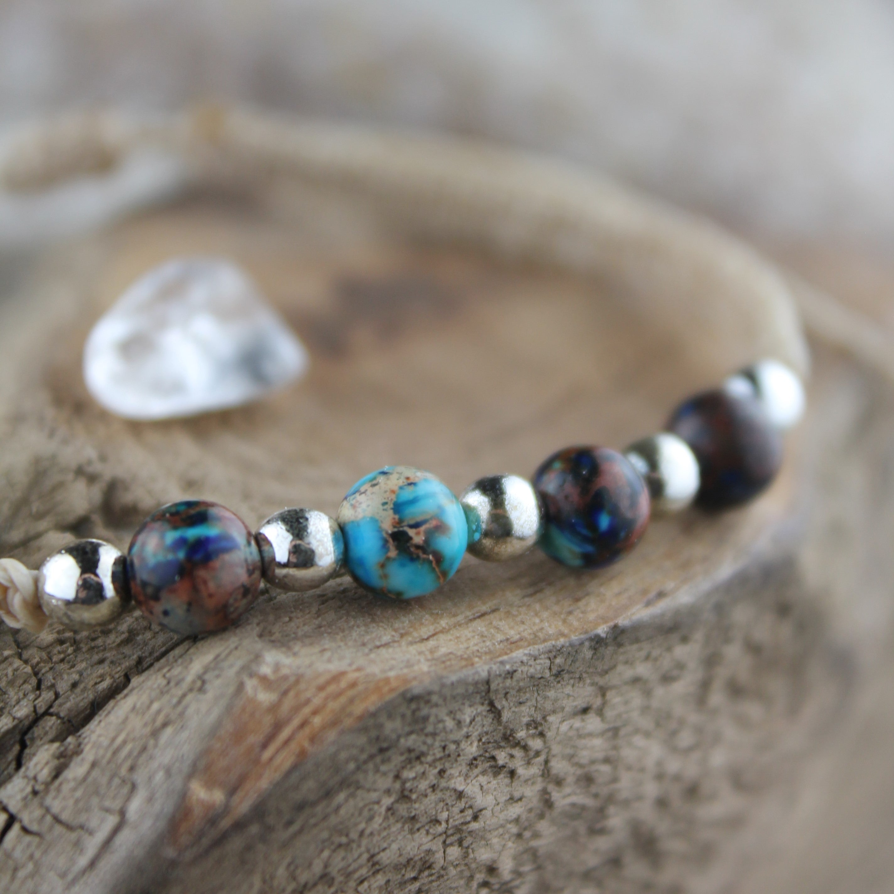 MEDEA Jaspis blau Edelsteinarmband Makramee personalisiert gold- oder silberfarben