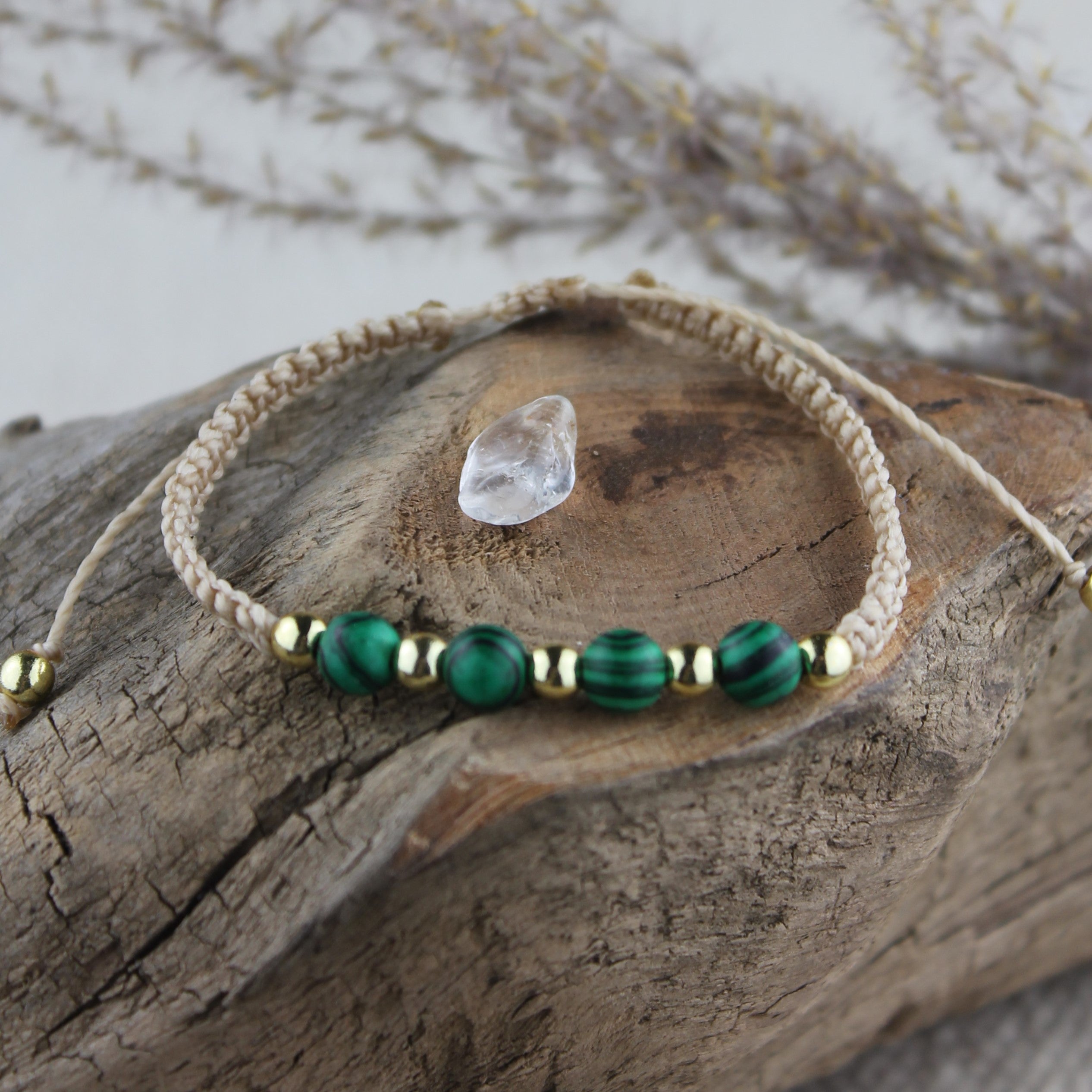 MEDEA Malachit Edelsteinarmband Makramee personalisiert gold- oder silberfarben