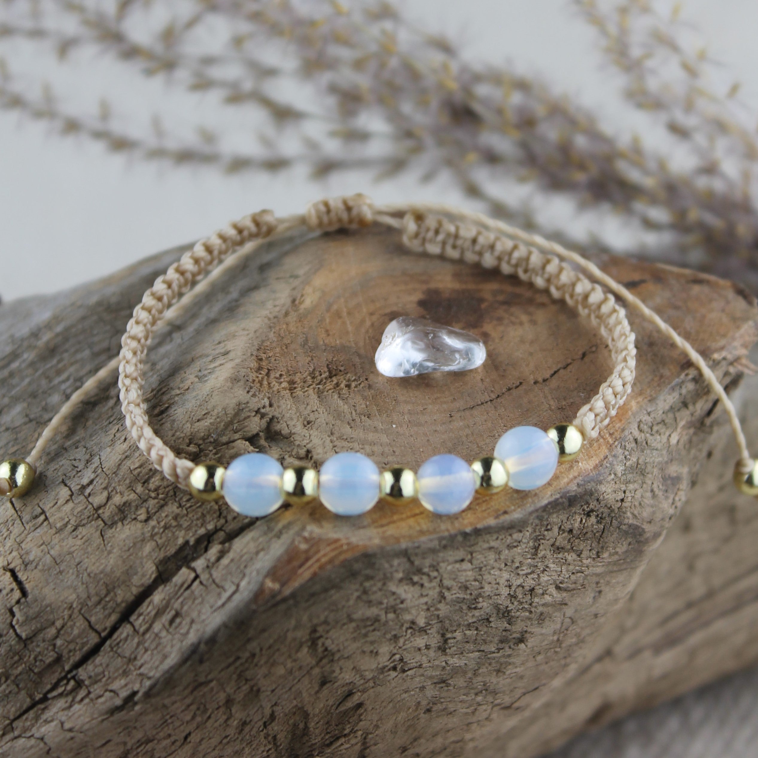 MEDEA Opalit Edelsteinarmband Makramee personalisiert gold- oder silberfarben
