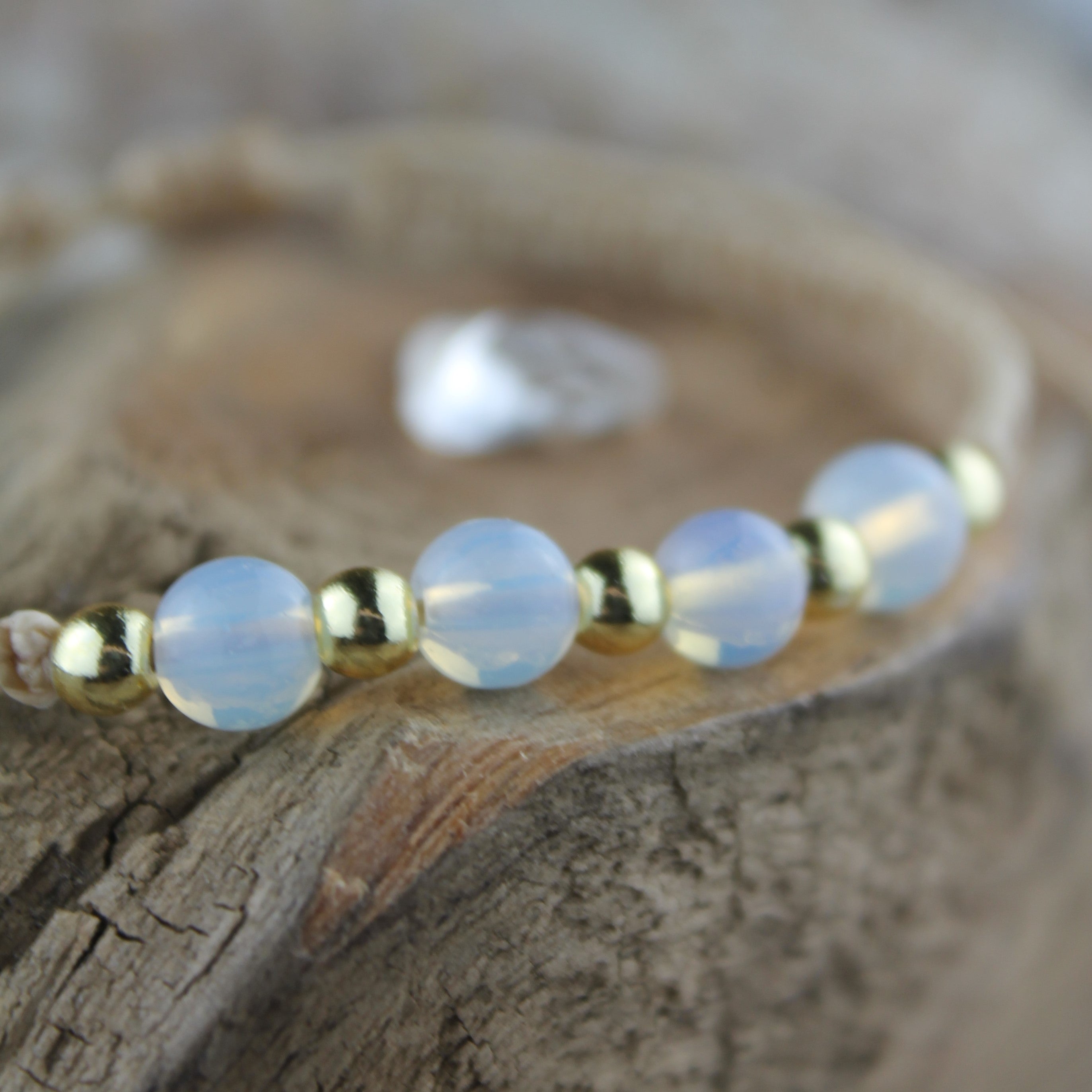 MEDEA Opalit Edelsteinarmband Makramee personalisiert gold- oder silberfarben