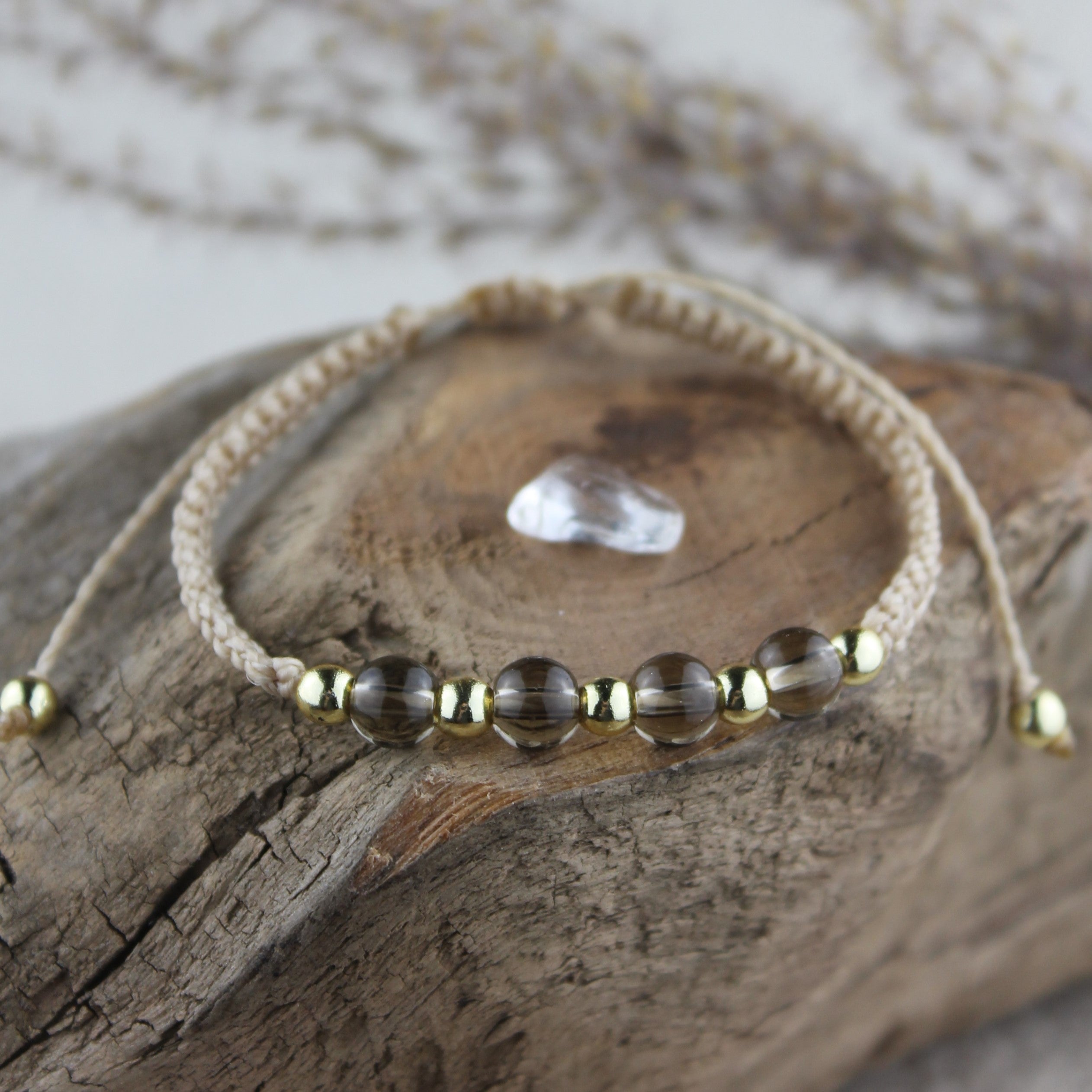 MEDEA Rauchquarz Edelsteinarmband Makramee personalisiert gold- oder silberfarben