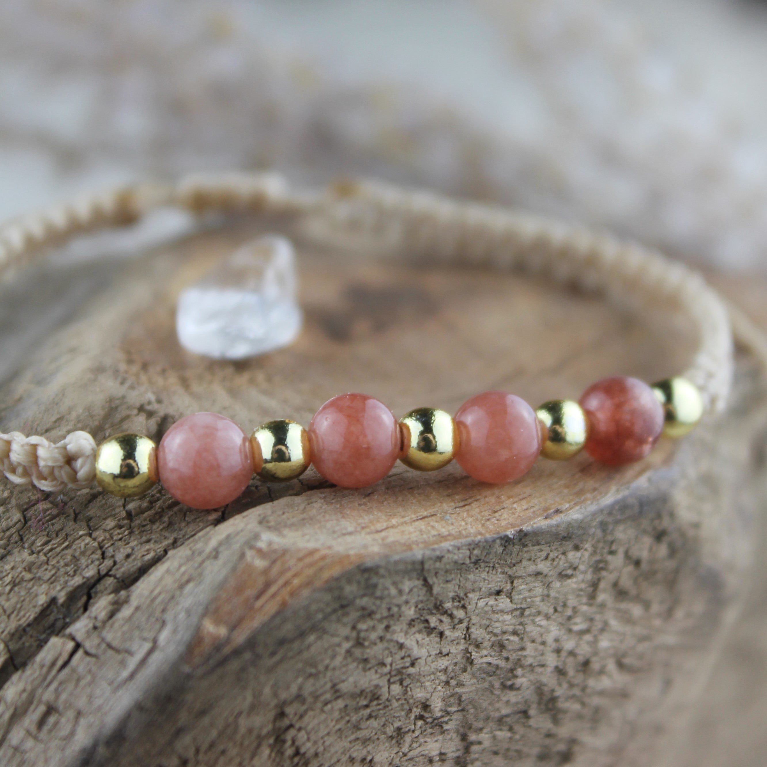 MEDEA Sonnenstein Edelsteinarmband Makramee personalisiert gold- oder silberfarben