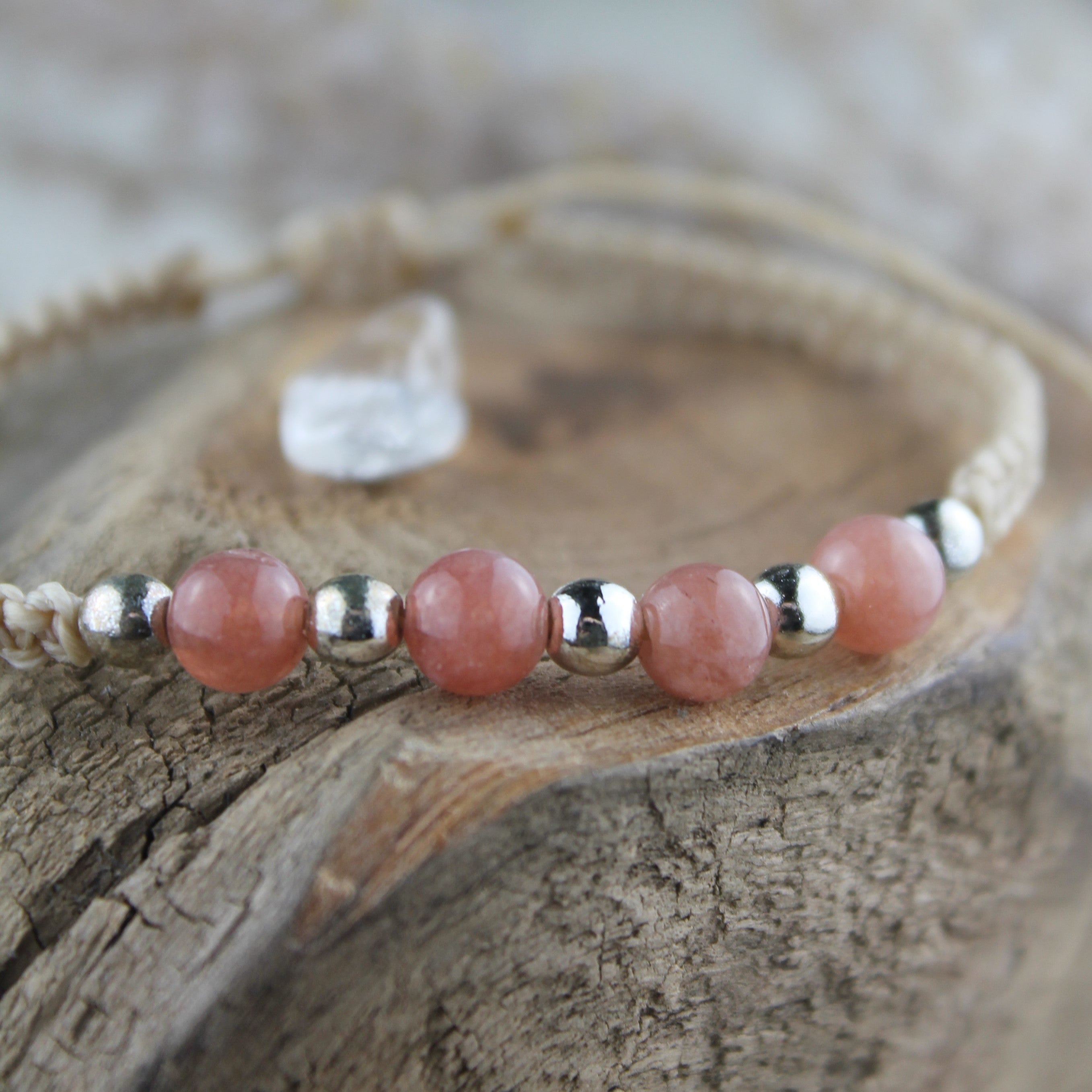 MEDEA Sonnenstein Edelsteinarmband Makramee personalisiert gold- oder silberfarben
